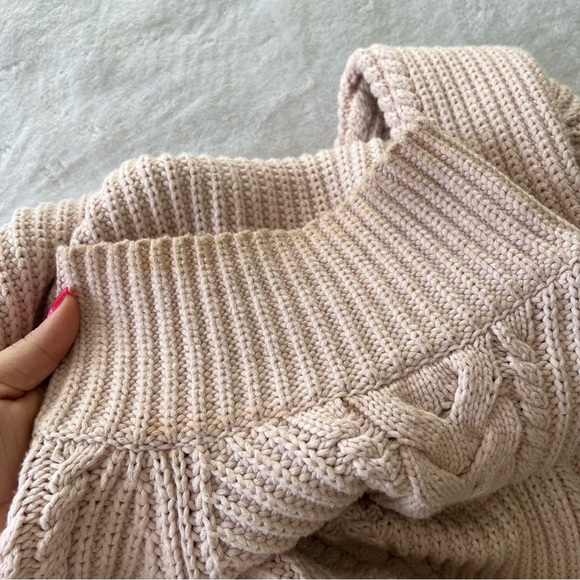 Lululemon Bring The Cozy Turtleneck in Misty Pink - Picture 11 of 11